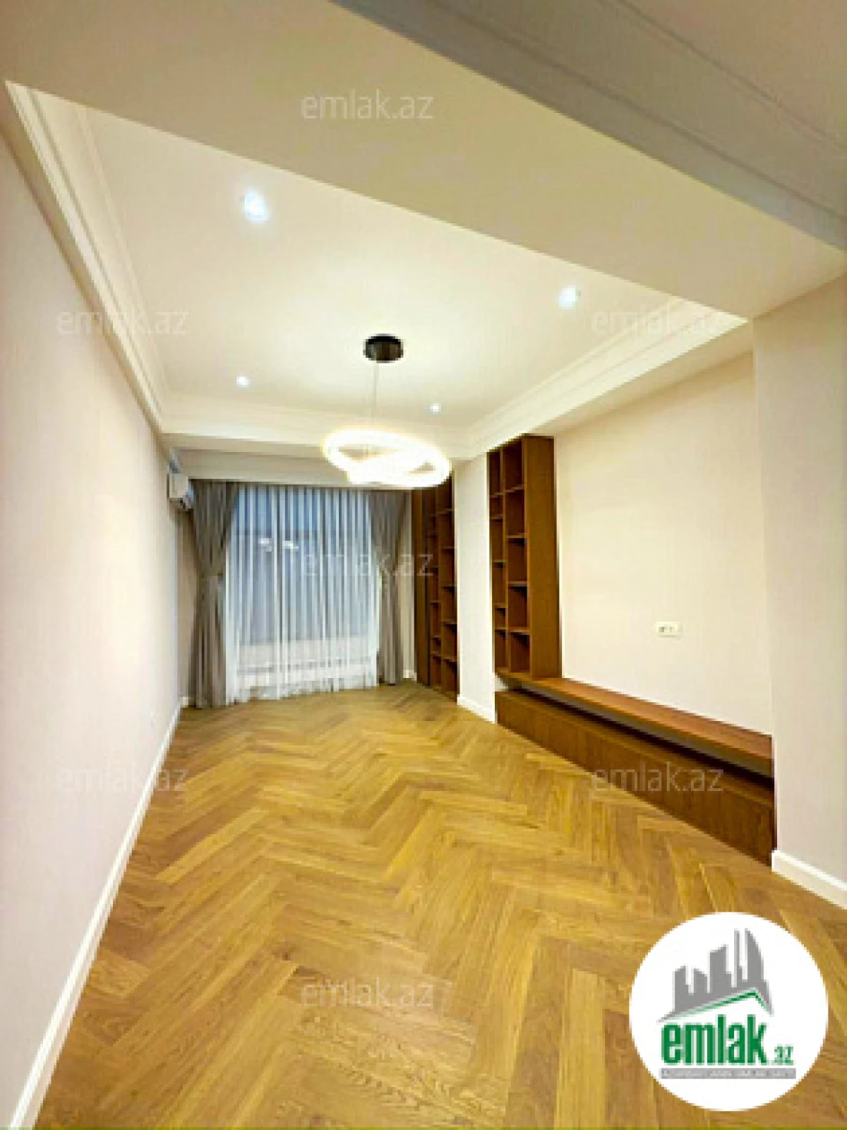 Satılır 3 otaqlı yeni tikili 136 m²