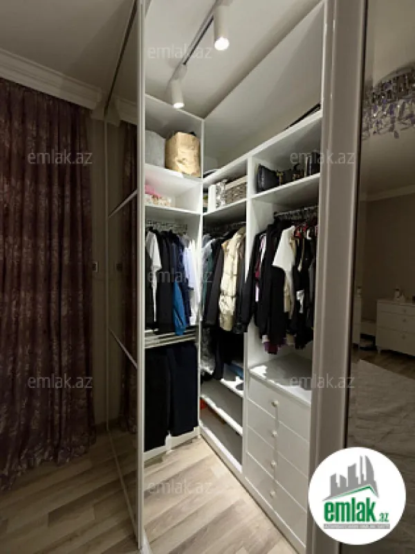 Satılır 3 otaqlı yeni tikili 110 m²