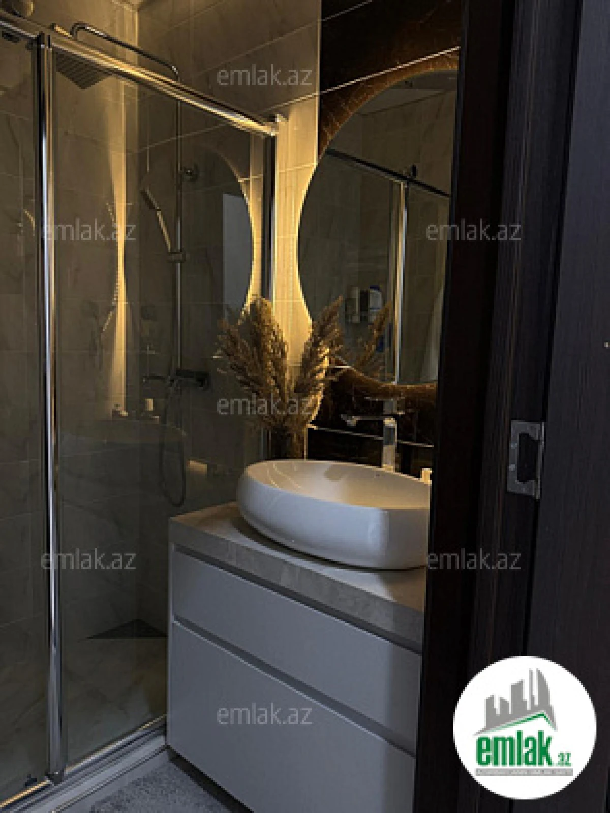 Satılır 3 otaqlı yeni tikili 110 m²