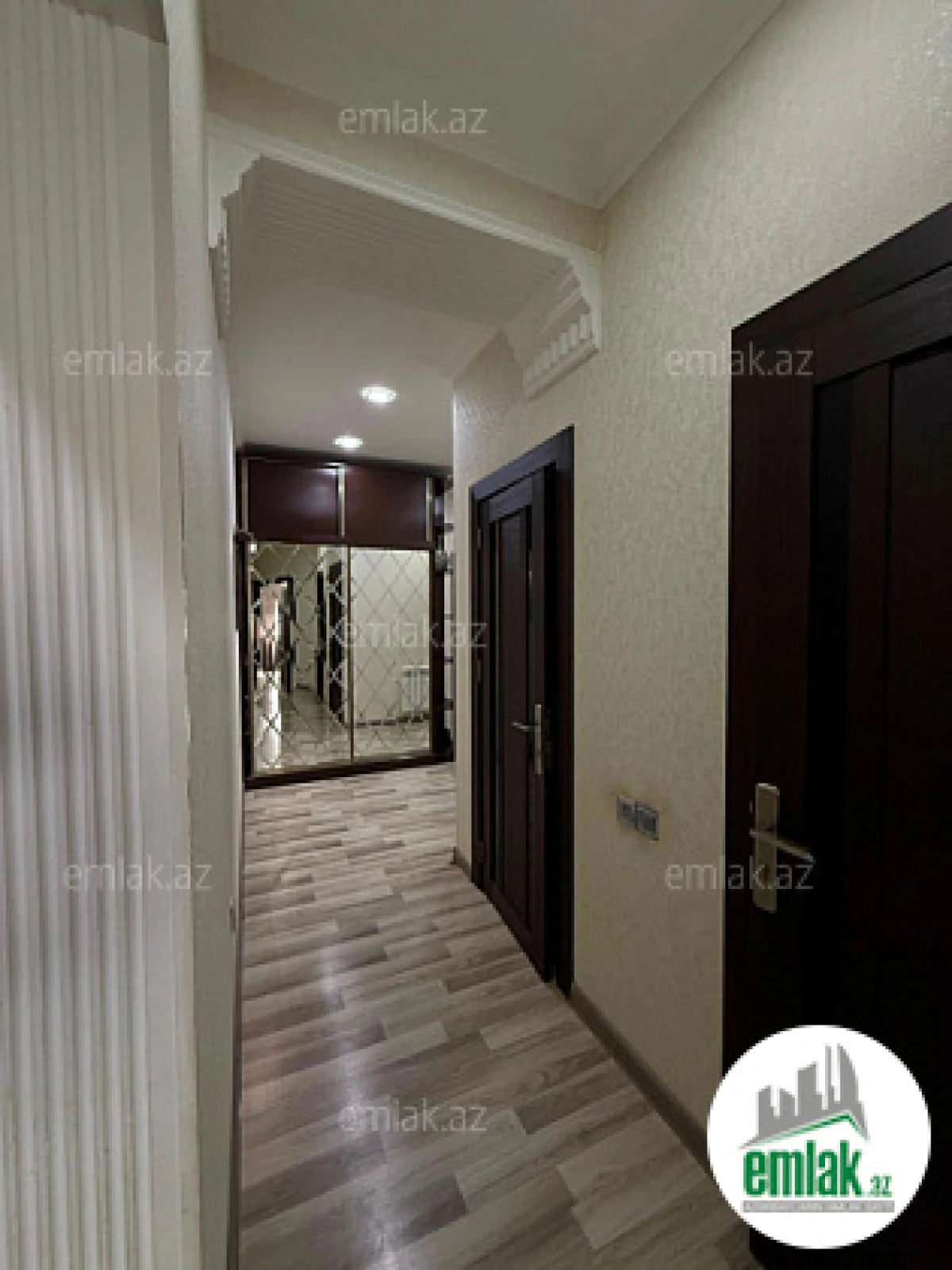 Satılır 3 otaqlı yeni tikili 110 m²