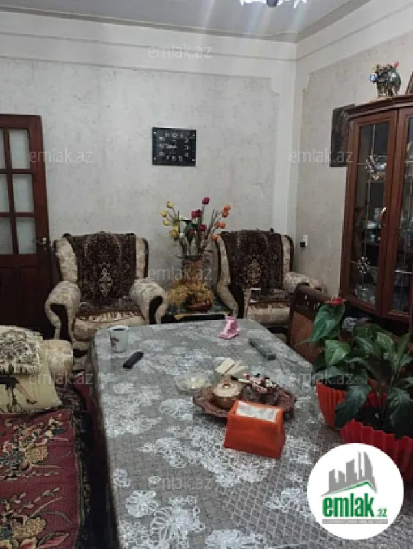 Satılır 2 otaqlı köhnə tikili 60 m²