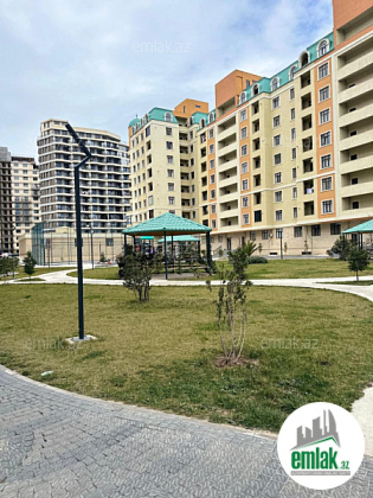 Satılır 3 otaqlı yeni tikili 106 m²