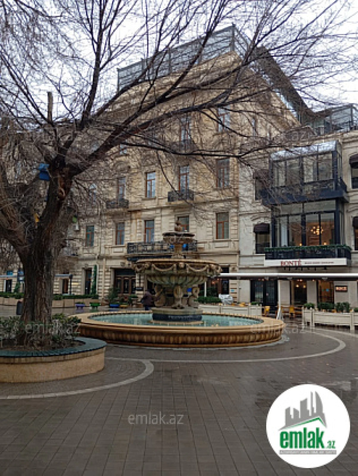 Satılır 2 otaqlı köhnə tikili 80 m²