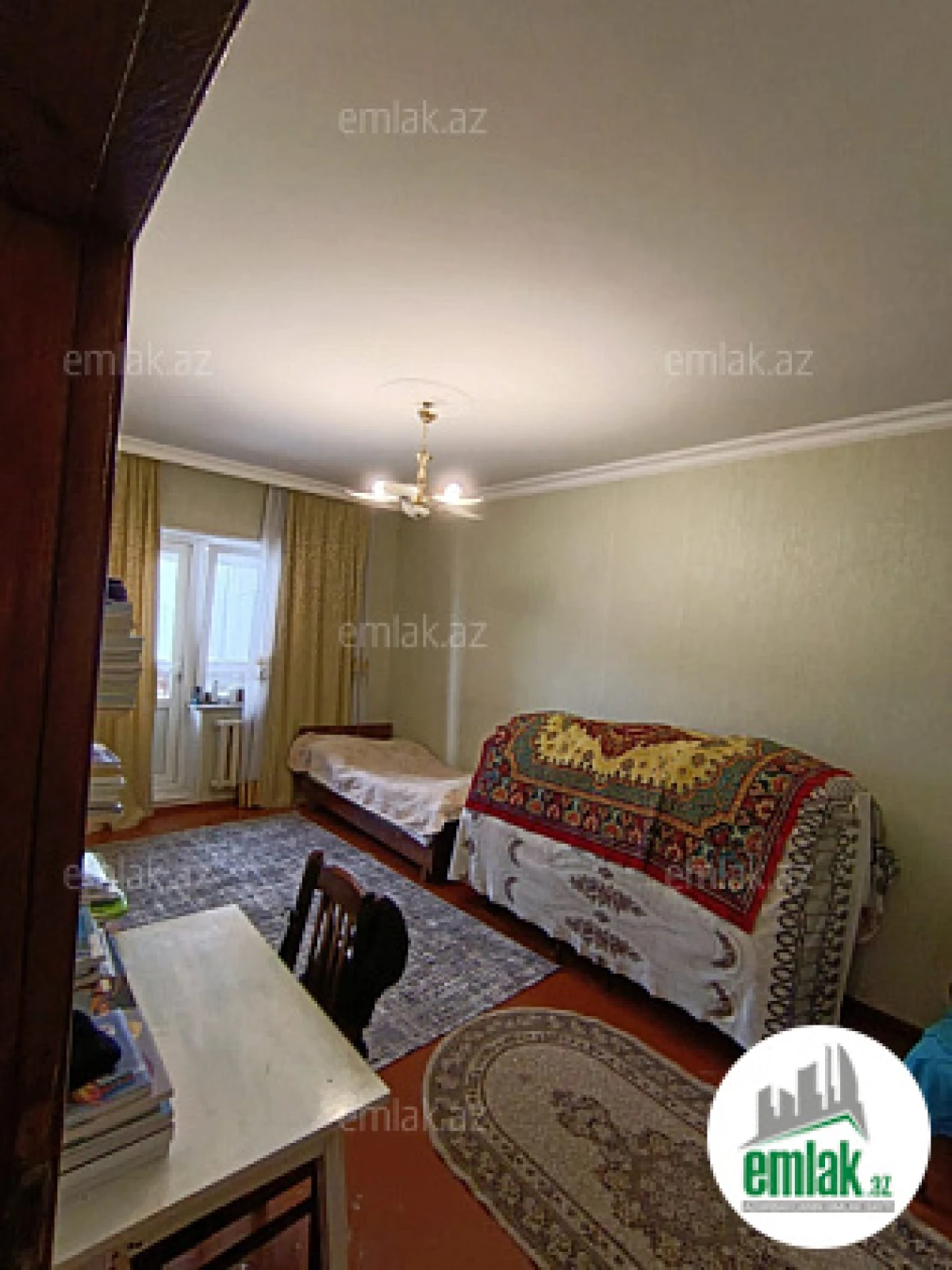 Satılır 4 otaqlı köhnə tikili 100 m²