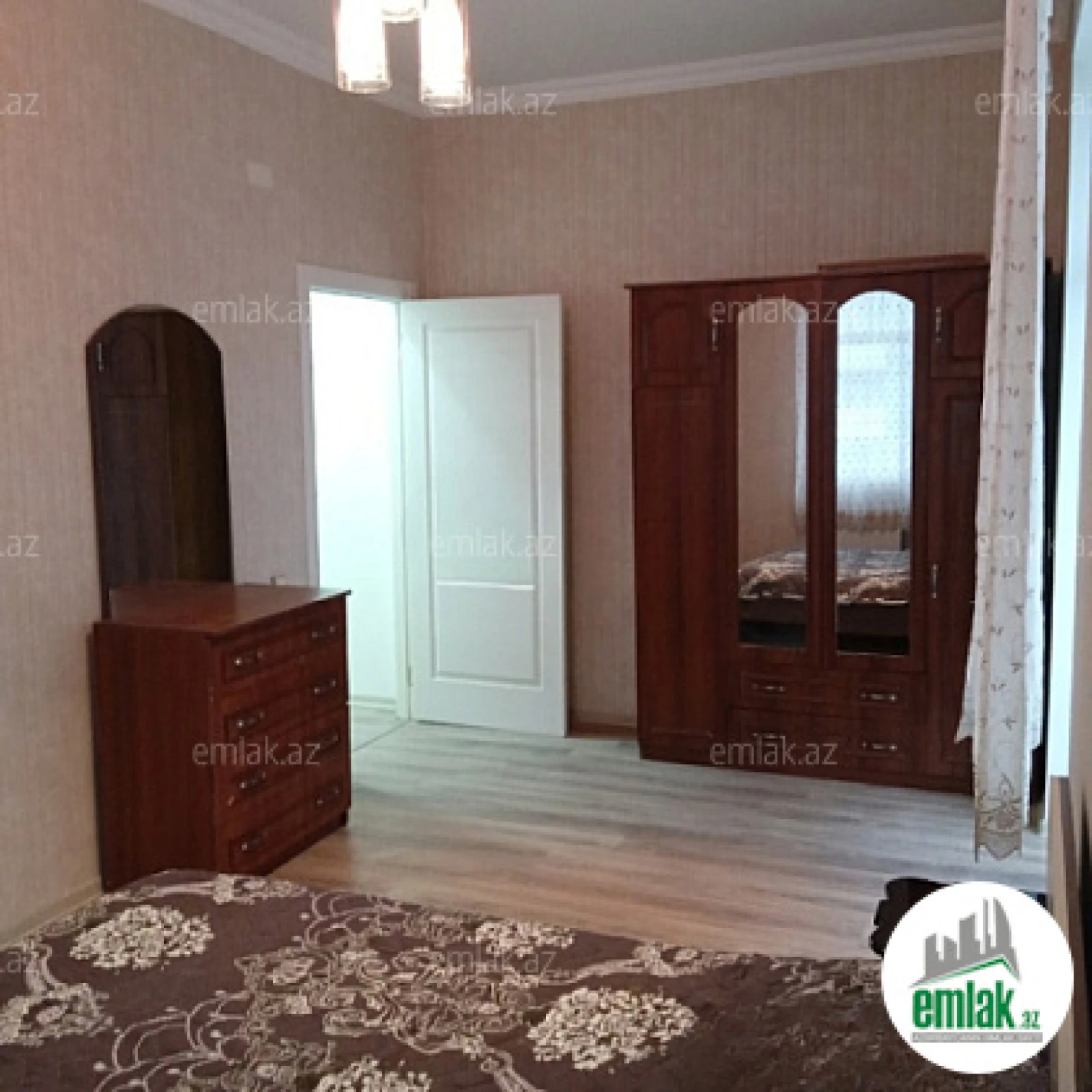 Satılır 3 otaqlı yeni tikili 85 m²