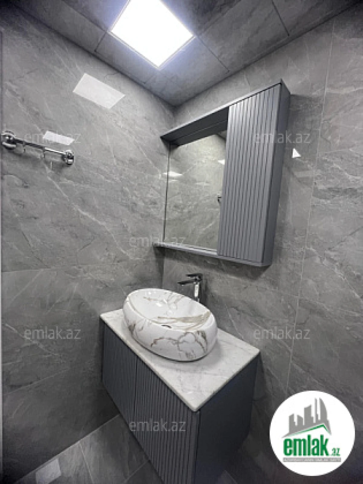 Satılır 3 otaqlı yeni tikili 102 m²