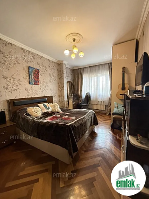 Satılır 3 otaqlı köhnə tikili 85 m²
