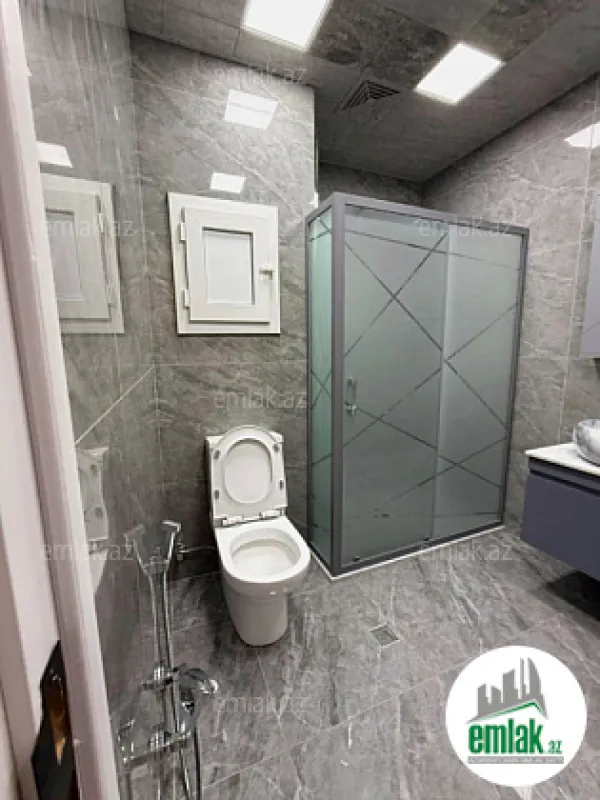Satılır 3 otaqlı köhnə tikili 70 m²