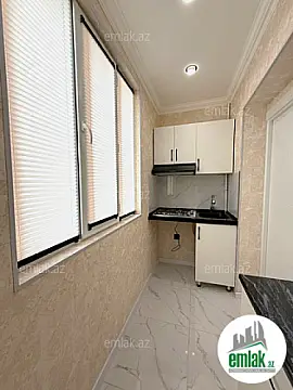 Satılır 3 otaqlı köhnə tikili 70 m²