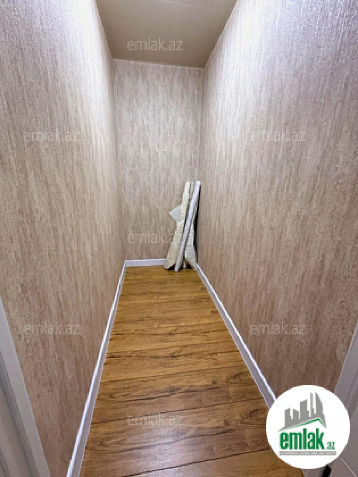 Satılır 3 otaqlı köhnə tikili 70 m²