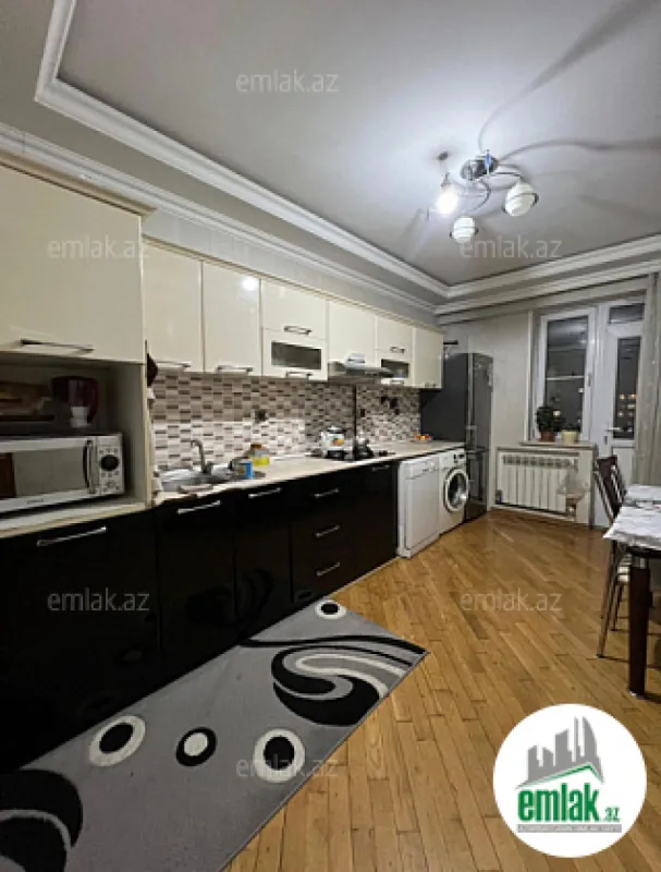 Satılır 3 otaqlı yeni tikili 115 m²