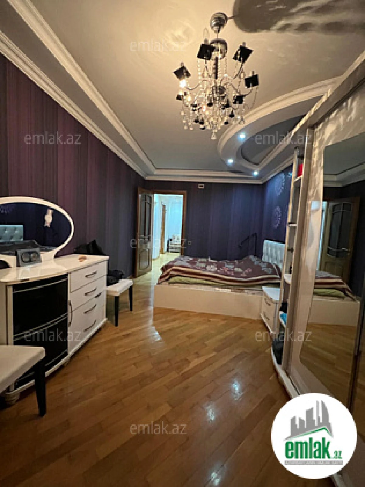 Satılır 3 otaqlı yeni tikili 115 m²