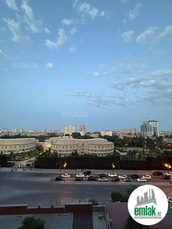 Satılır 4 otaqlı yeni tikili 150 m²