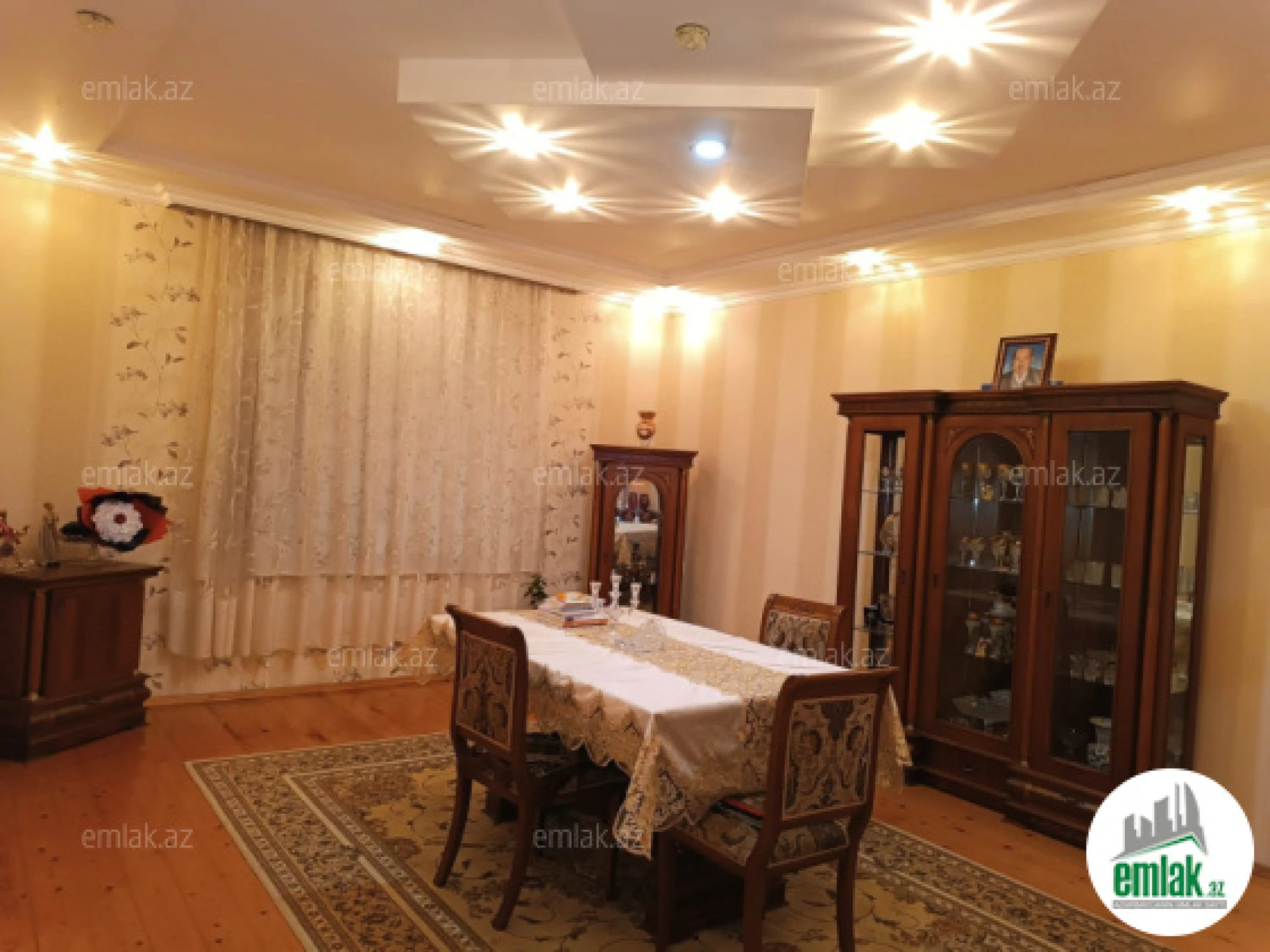 Satılır 8 otaqlı yeni tikili 395 m²