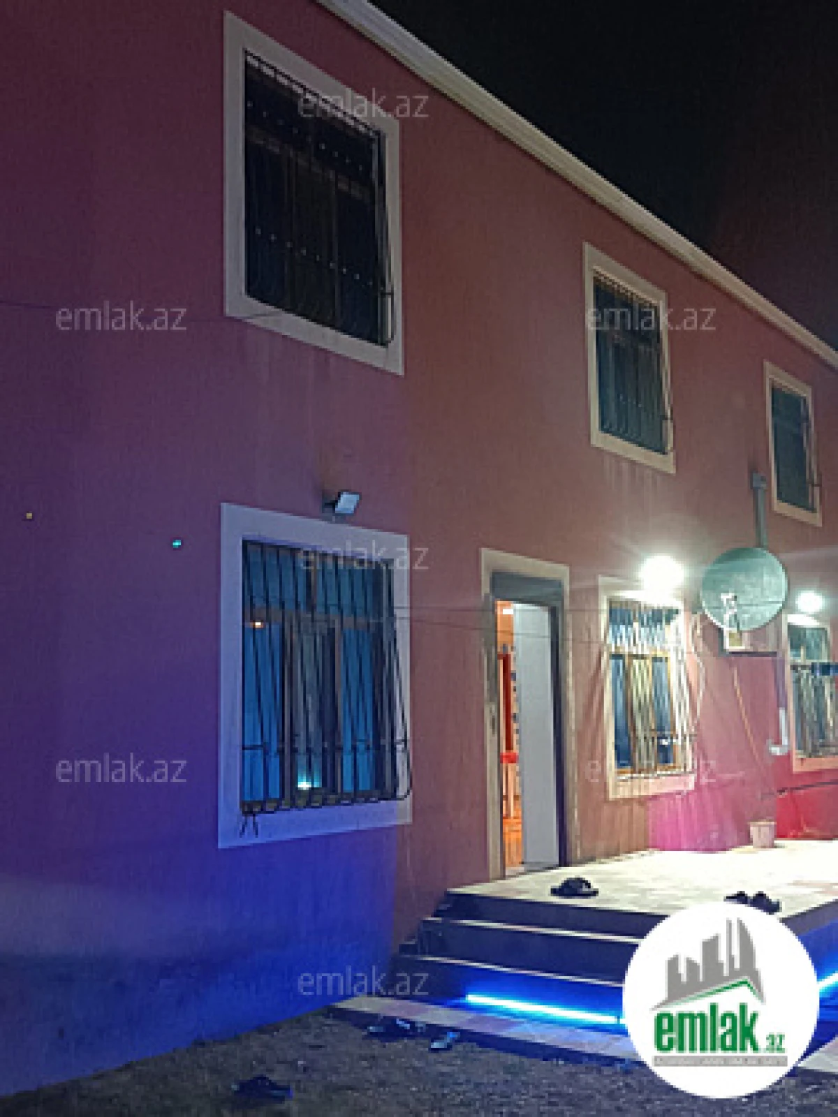 Satılır 8 otaqlı yeni tikili 395 m²