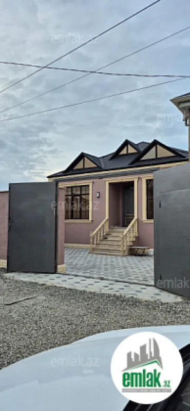 Satılır 4 otaqlı mənzil 120 m²