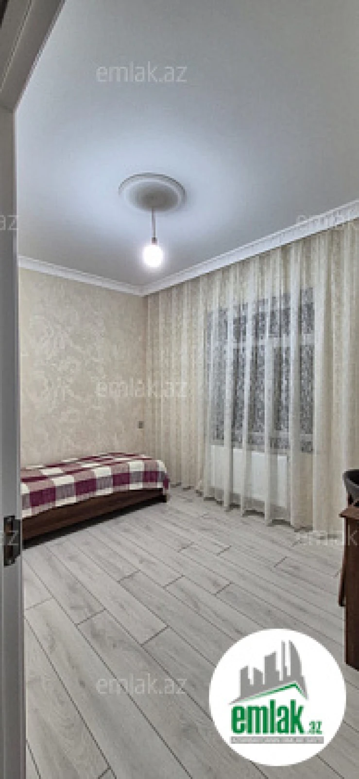 Satılır 4 otaqlı mənzil 120 m²
