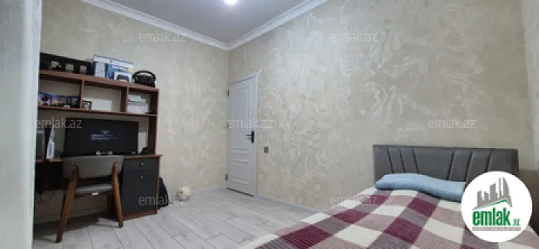 Satılır 4 otaqlı mənzil 120 m²