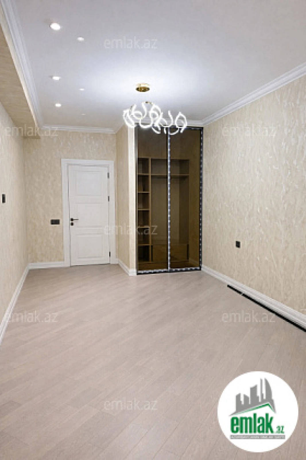 Satılır 3 otaqlı yeni tikili 138 m²