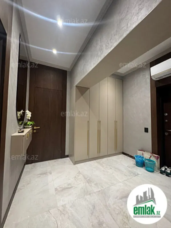 Satılır 3 otaqlı yeni tikili 90 m²