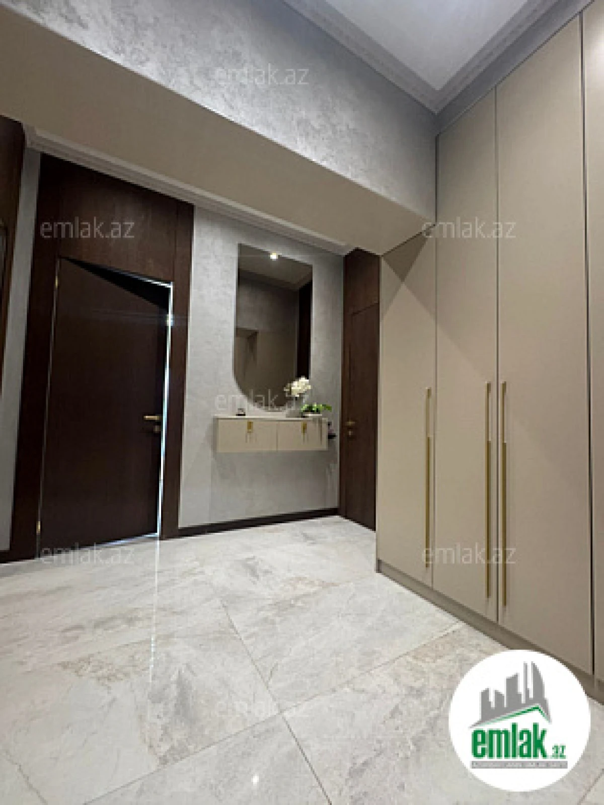 Satılır 3 otaqlı yeni tikili 90 m²