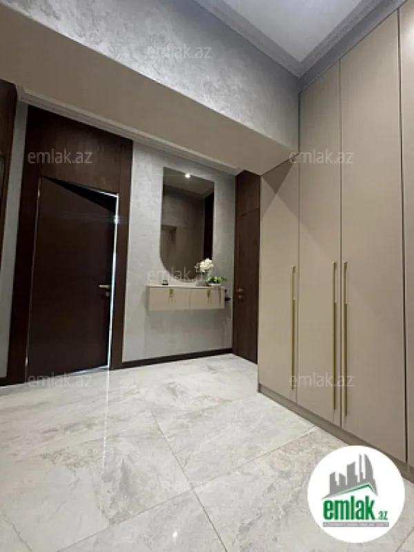 Satılır 3 otaqlı yeni tikili 90 m²