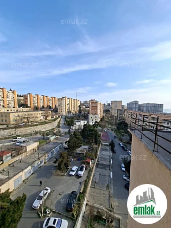 Satılır 2 otaqlı köhnə tikili 60 m²