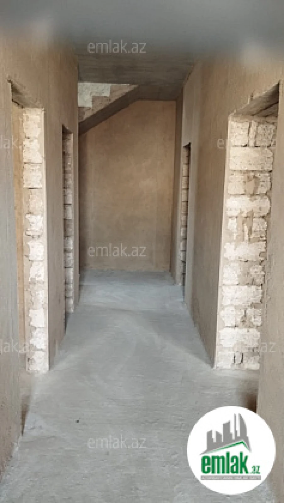 Satılır 5 otaqlı həyət evi 220 m²