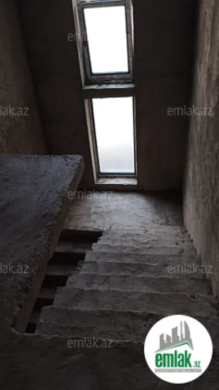 Satılır 5 otaqlı həyət evi 220 m²