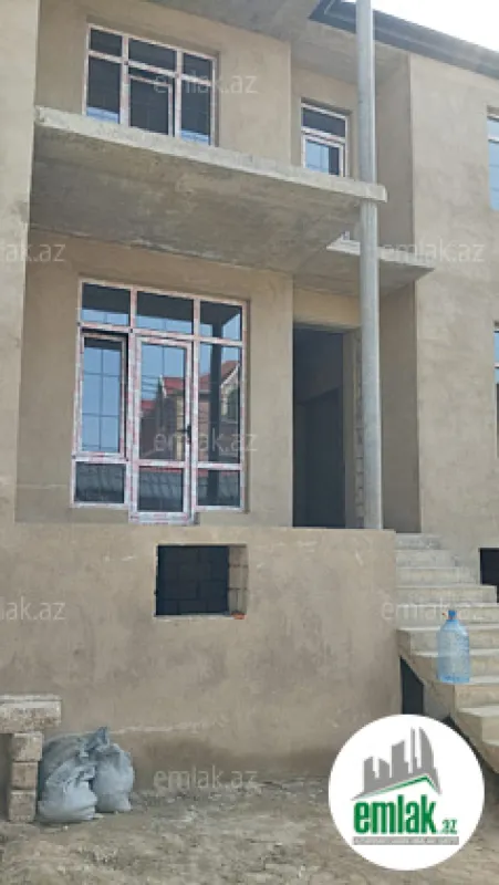 Satılır 5 otaqlı həyət evi 220 m²