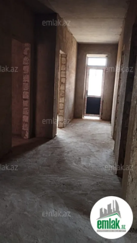 Satılır 5 otaqlı həyət evi 220 m²