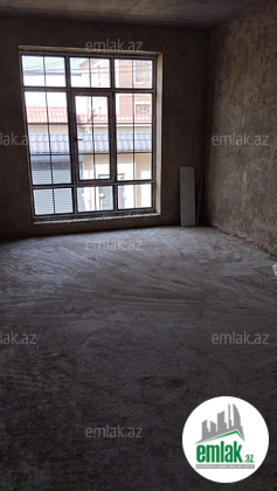 Satılır 5 otaqlı həyət evi 220 m²
