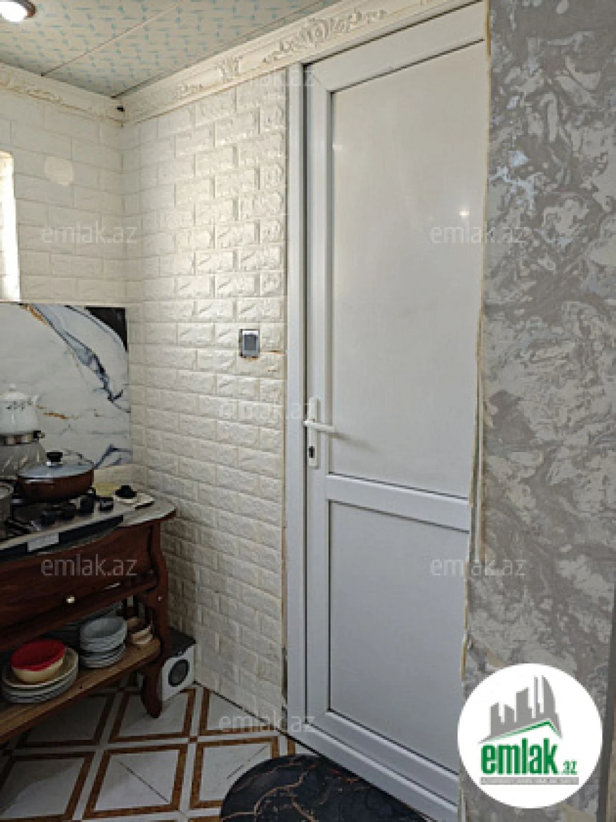 Satılır 5 otaqlı həyət evi 140 m²