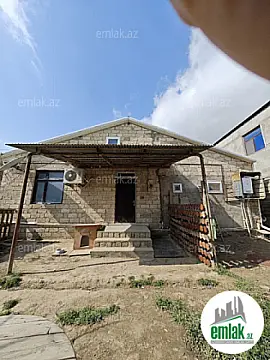 Satılır 5 otaqlı həyət evi 140 m²