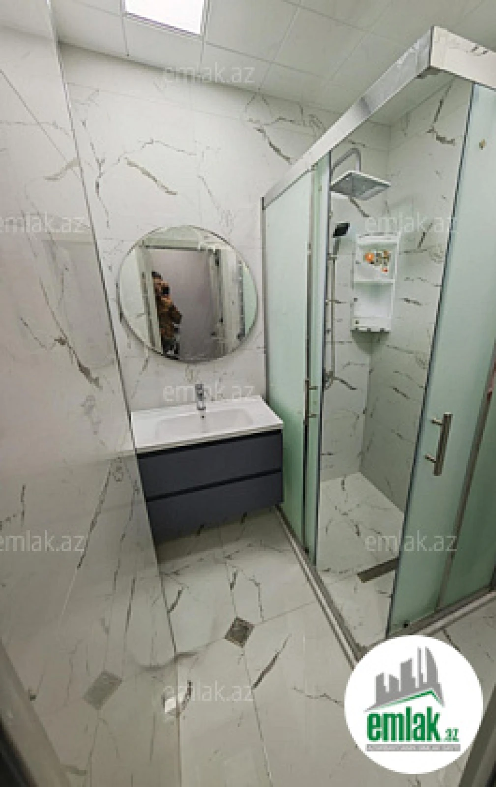 Satılır 3 otaqlı köhnə tikili 80 m²