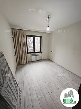 Satılır 3 otaqlı köhnə tikili 80 m²