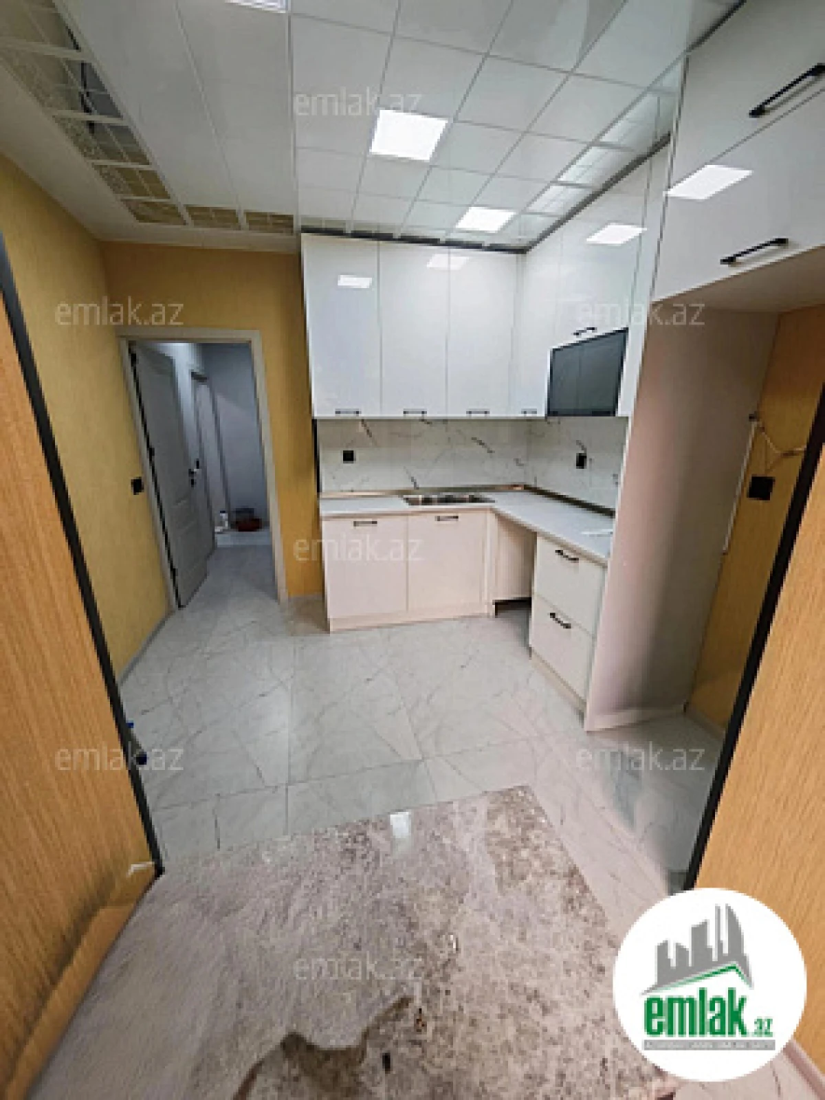 Satılır 3 otaqlı köhnə tikili 80 m²