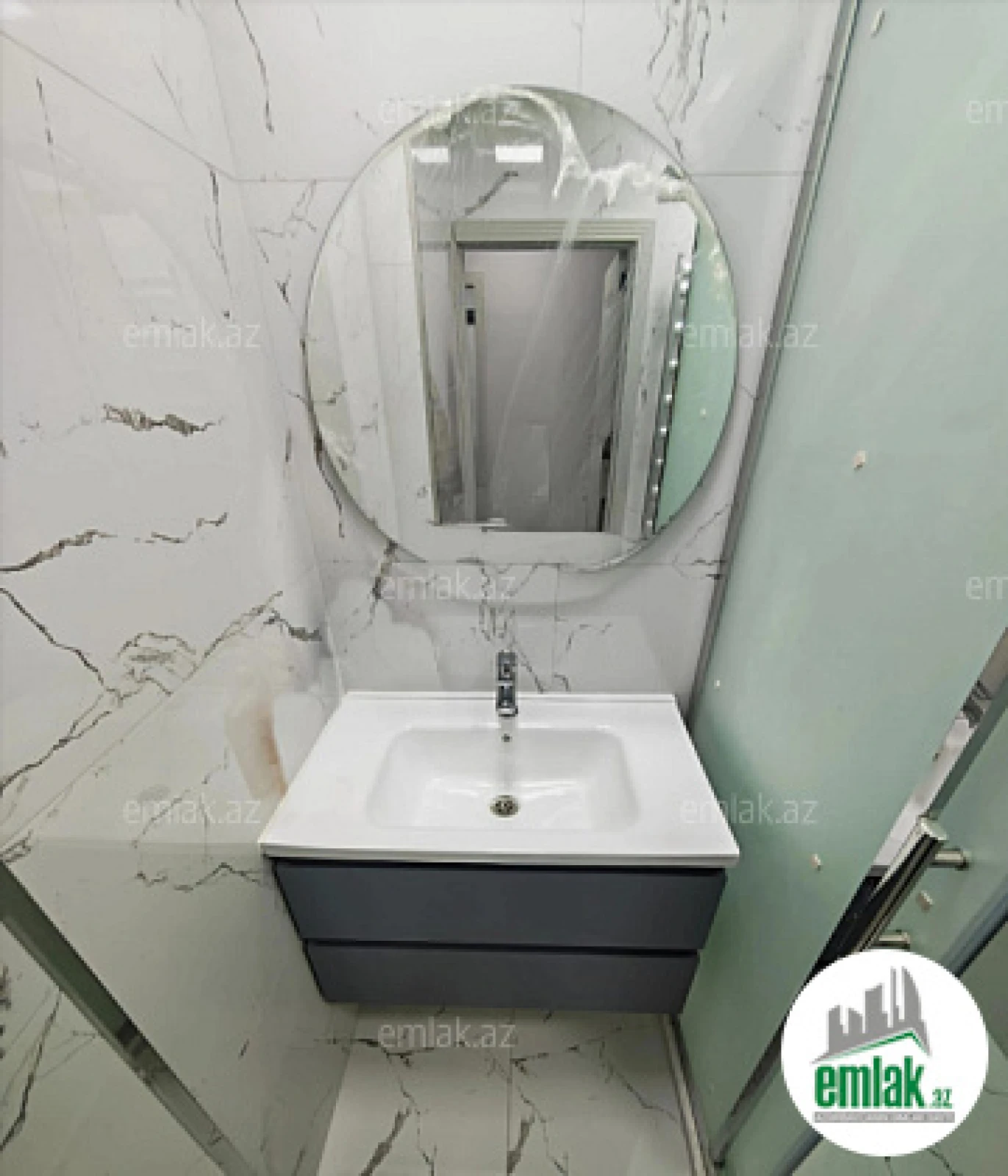 Satılır 3 otaqlı köhnə tikili 80 m²