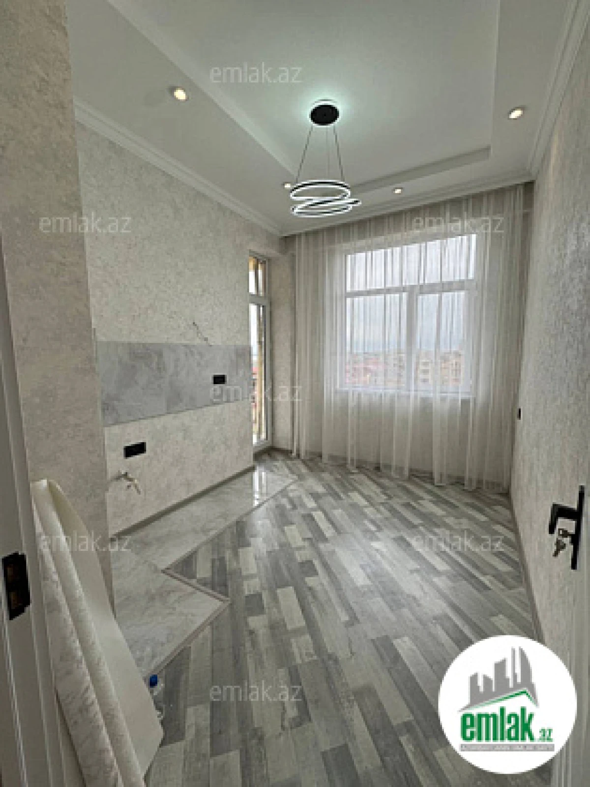 Satılır 2 otaqlı yeni tikili 66 m²