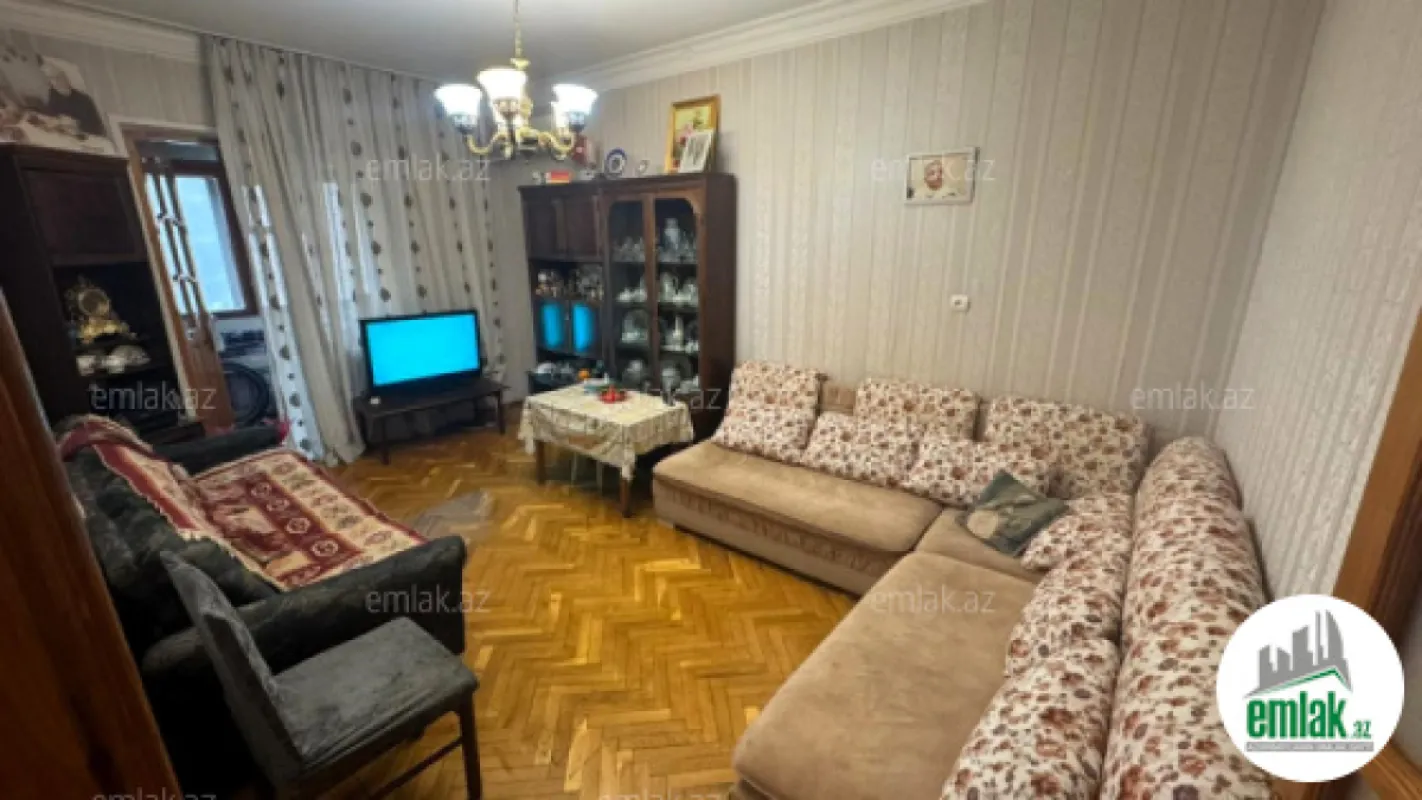 Satılır 3 otaqlı köhnə tikili 87 m²