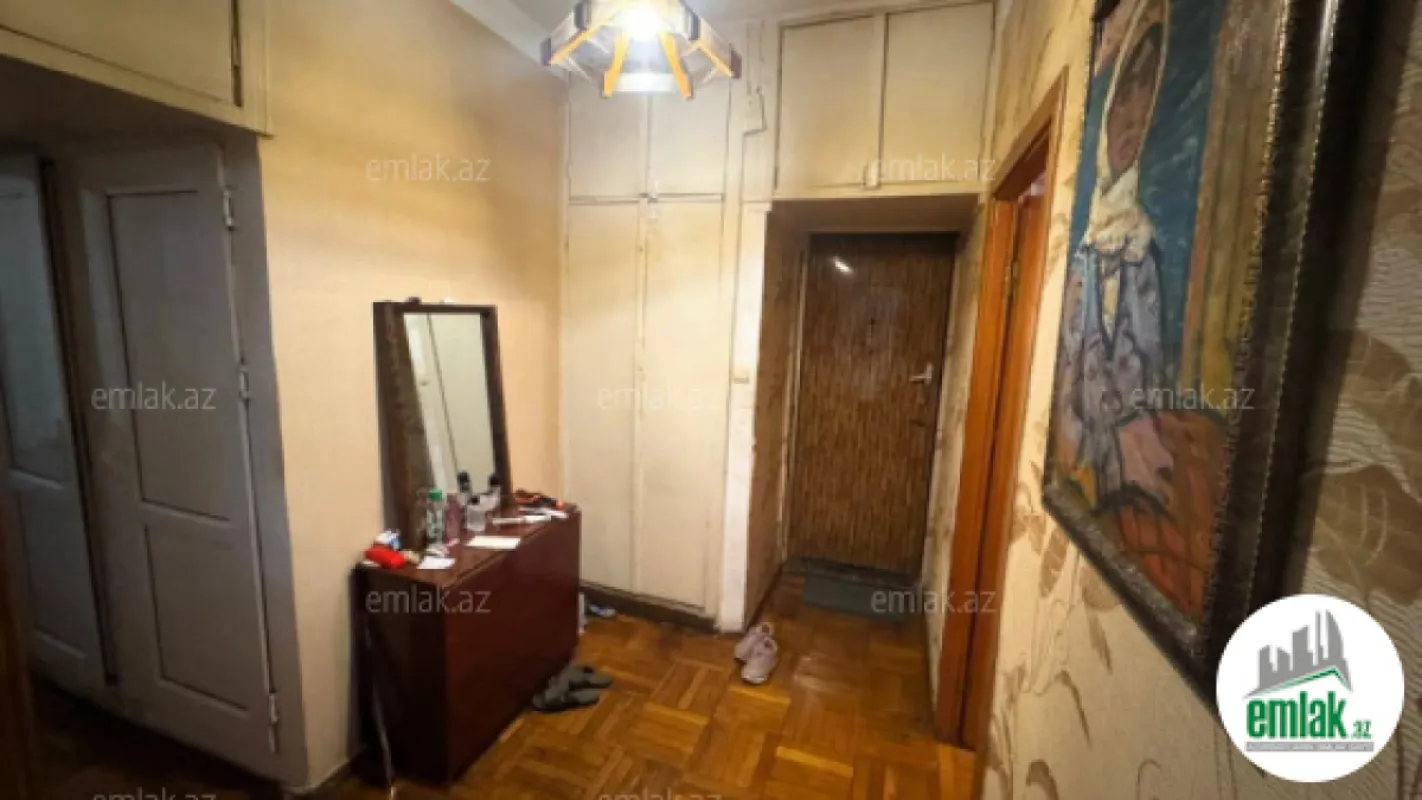 Satılır 3 otaqlı köhnə tikili 87 m²