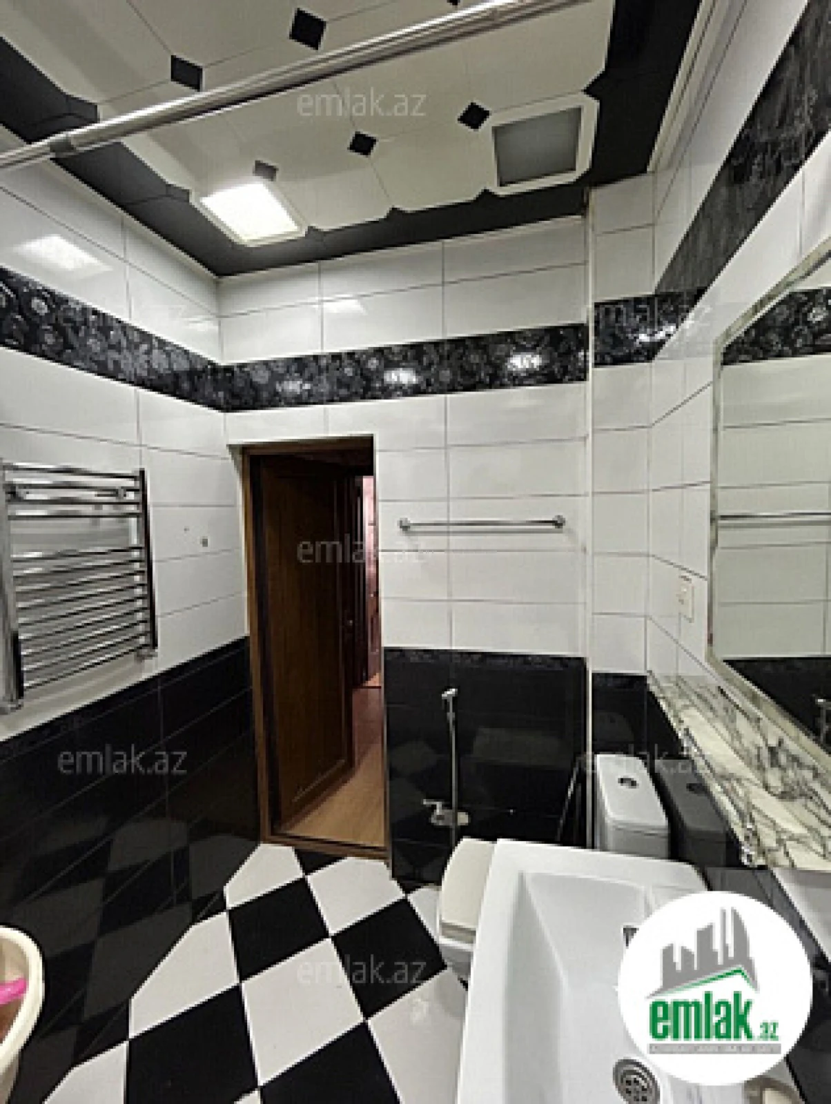 Satılır 3 otaqlı köhnə tikili 60 m²