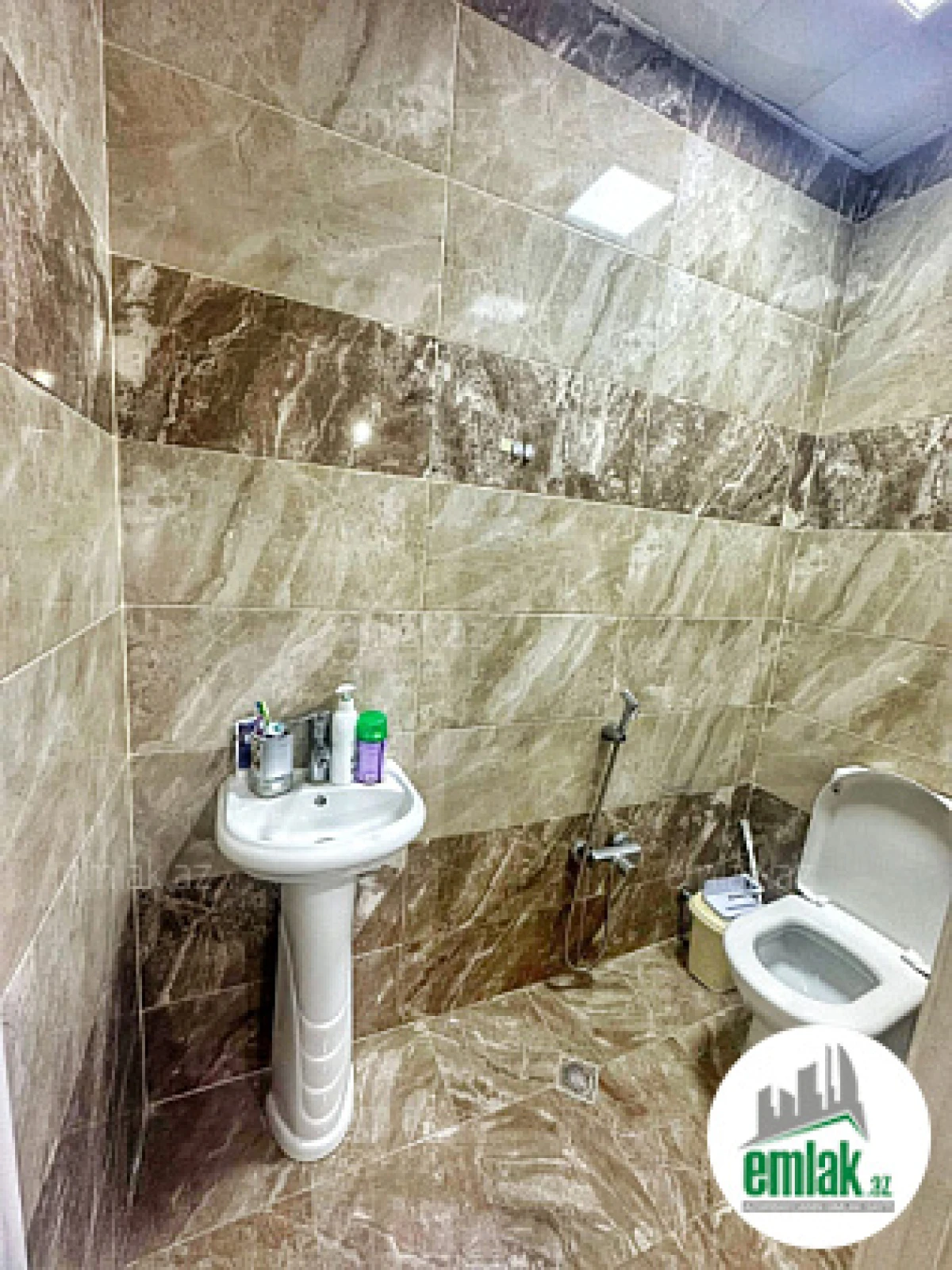 Satılır 3 otaqlı yeni tikili 89 m²