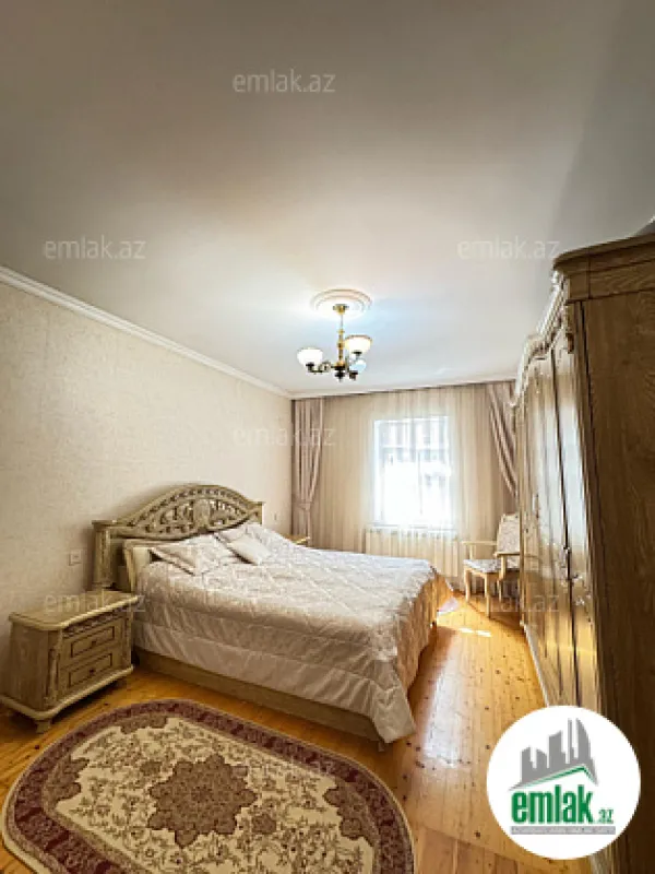 Satılır 4 otaqlı həyət evi 130 m²