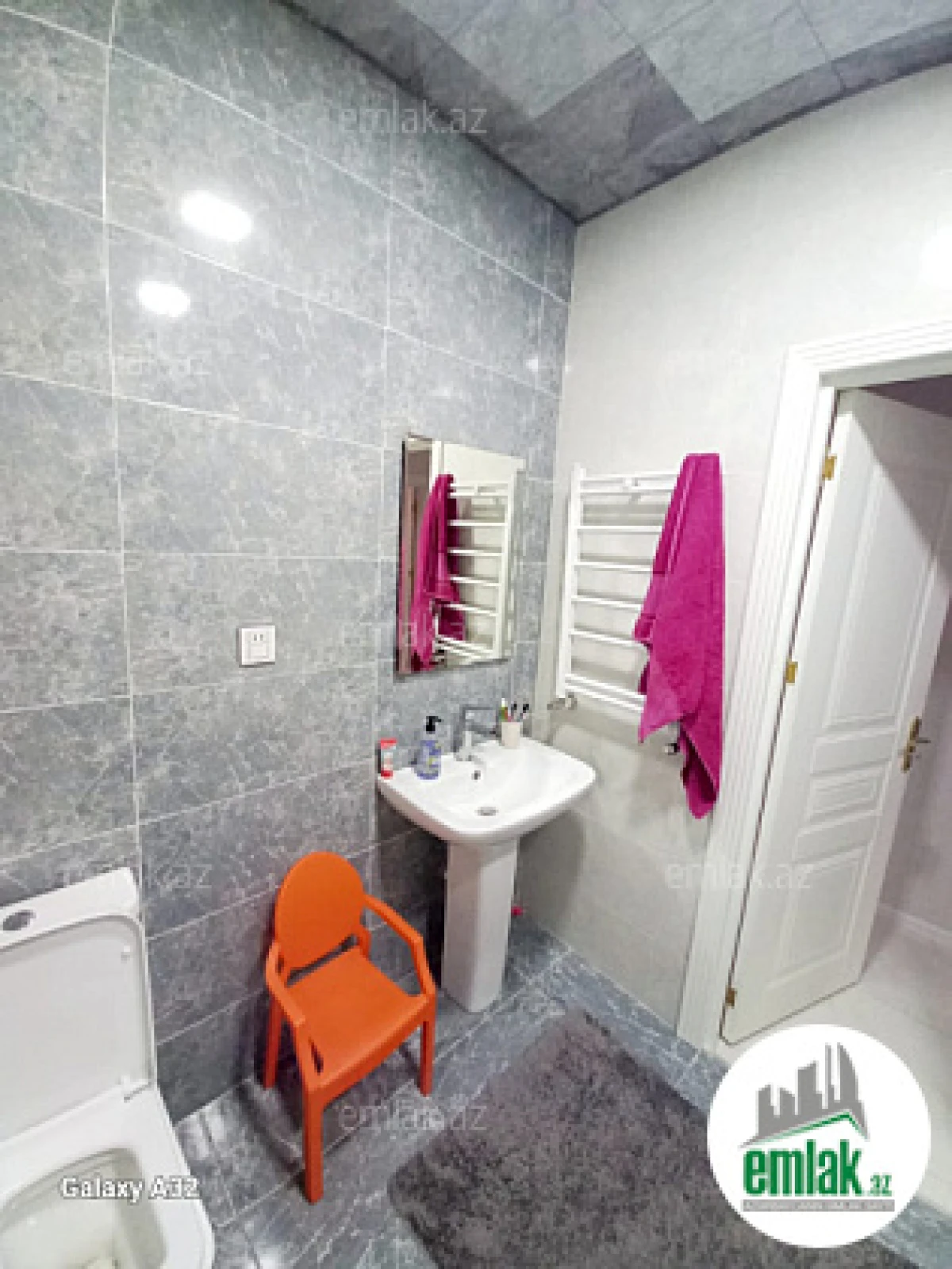 Satılır 3 otaqlı yeni tikili 136 m²