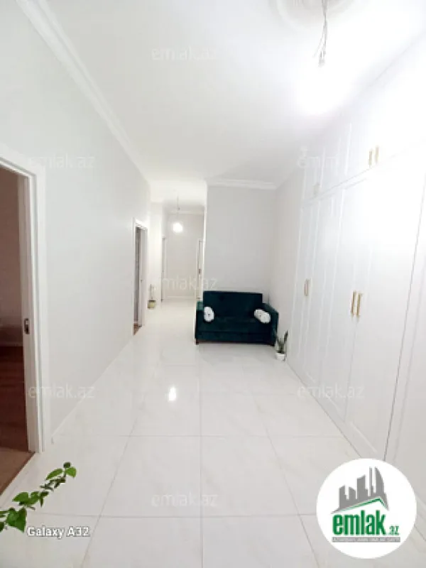 Satılır 3 otaqlı yeni tikili 136 m²