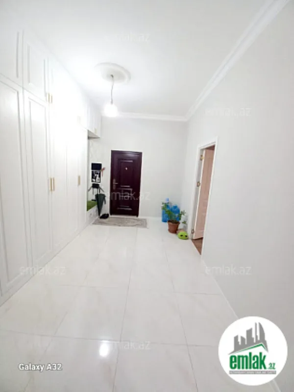 Satılır 3 otaqlı yeni tikili 136 m²
