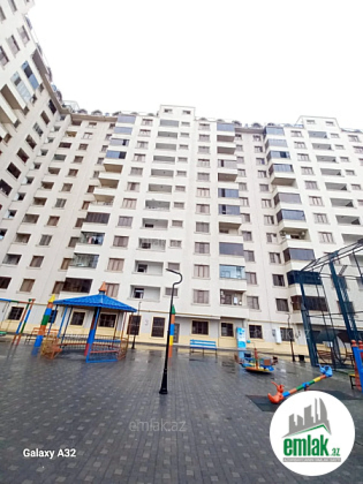 Satılır 3 otaqlı yeni tikili 136 m²