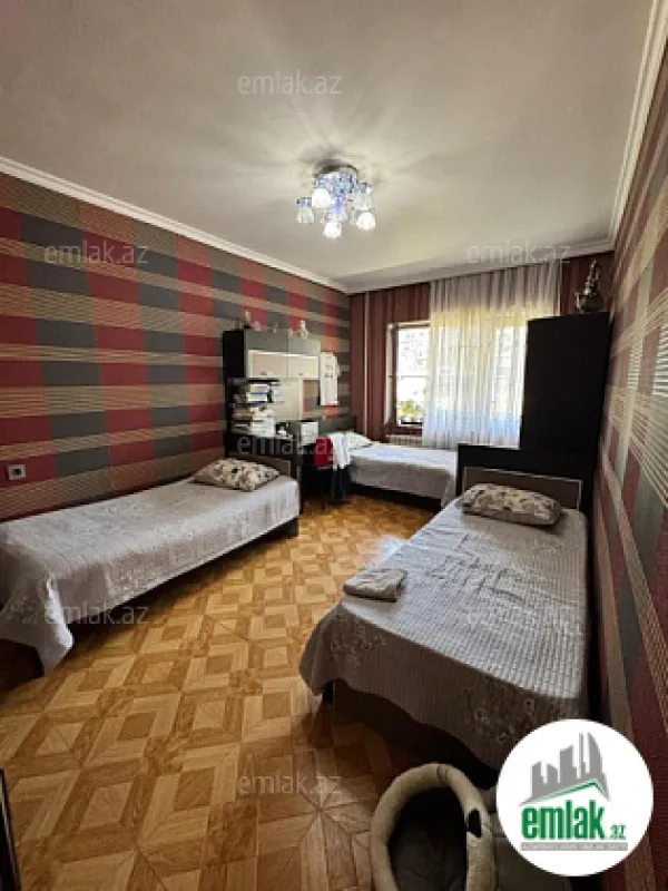 Satılır 3 otaqlı köhnə tikili 85 m²