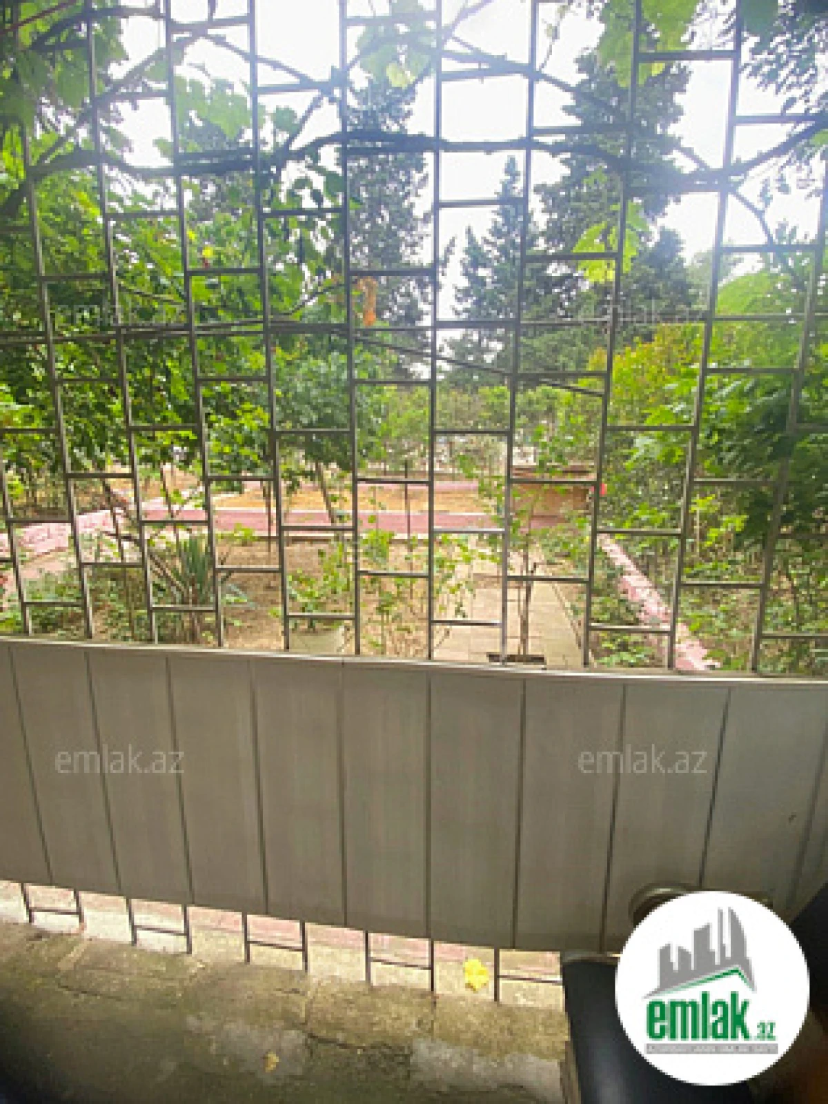 Satılır 3 otaqlı köhnə tikili 90 m²